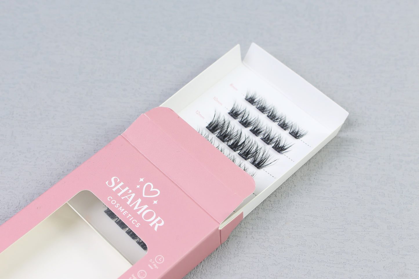 SH’AMOR Cosmetics press on lash clusters